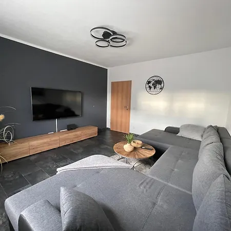 - Ausstattung - Kostenlos Netflix/wifi/parken *